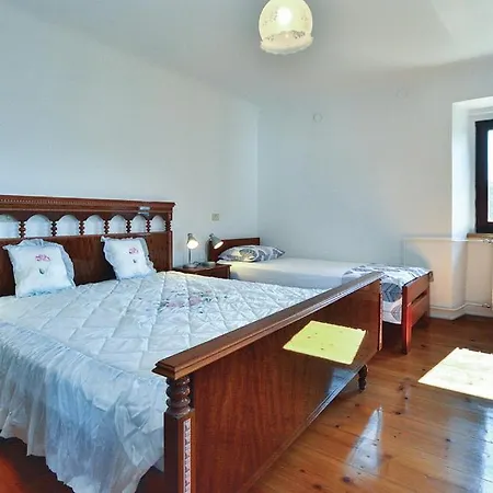 Hisa Barut شقة Črni Kal